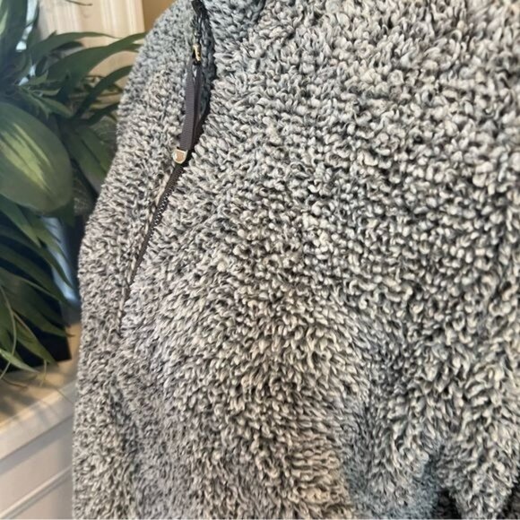 Soft Surroundings Fleece luxe Sherpa Ultra Plush 1/4 Zip Size Small Frosted Gray - Picture 4 of 10